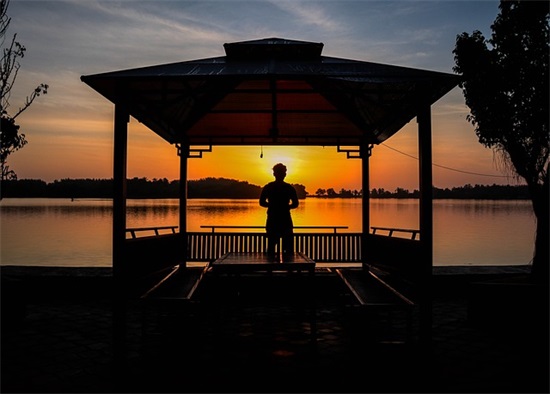 形容微风轻轻吹的句子 微微的风轻轻的吹句子