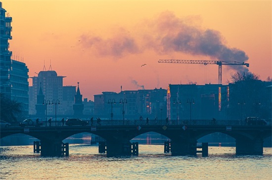 夫妻恩爱相伴一生的句子