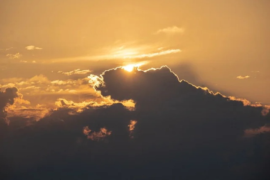 压抑伤感说说心情短语 2025最新伤感语录