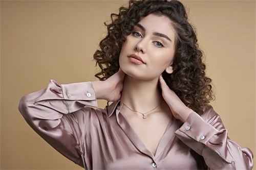 关于登山的励志句子精选98条