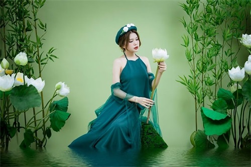 描写美女外貌的诗句25句